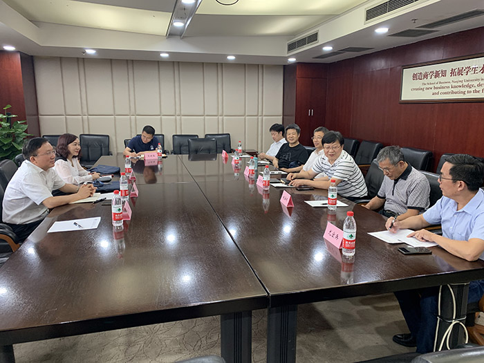 贯彻落实联系制度 省365bet会员登录_怎样获得免费office365_365bet中国客服电话党组成员深入学会调研