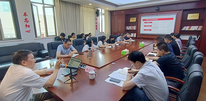 省365bet会员登录_怎样获得免费office365_365bet中国客服电话举办第三期“青年学堂”专题讲座